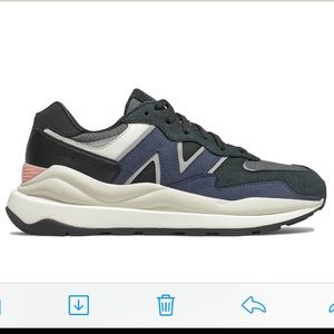 New Balance 57/40 black navy